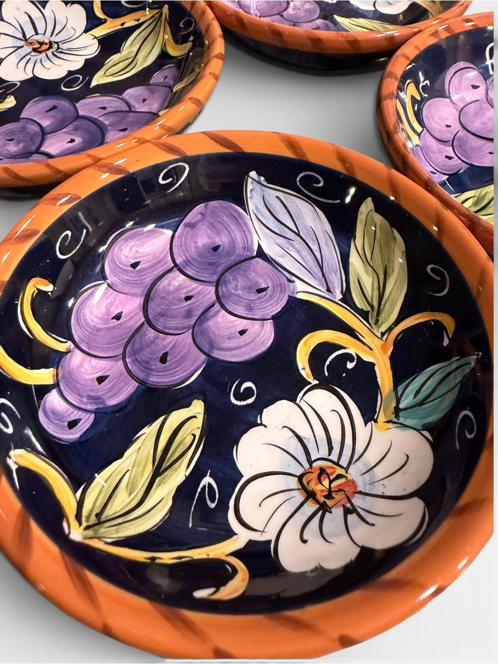 Villa Bellagio Ceramica Classica 4” Bowls Set of 4 Hand Painted Grapes Floral